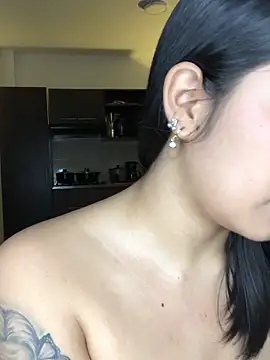 EmmaRossem live sex cam