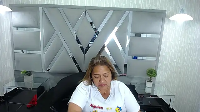 MonzerratBoyer's cam snapshot