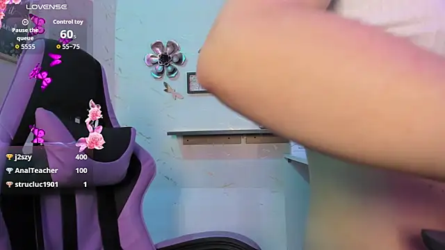 Natasha-Adams's cam snapshot