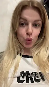 HarrietDart's cam snapshot