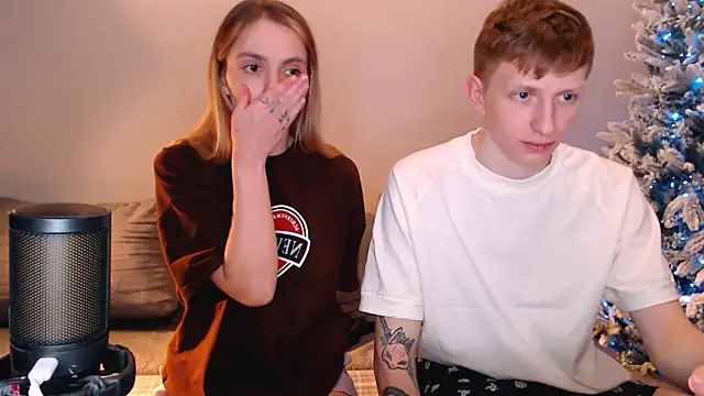 juliaanddima's cam snapshot