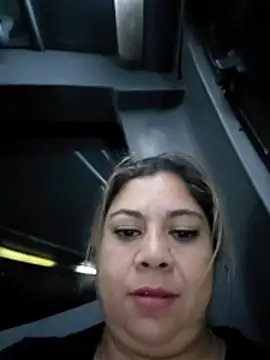 Laura-Hernandez live sex cam