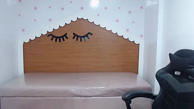 scarlett_percy_t's cam snapshot