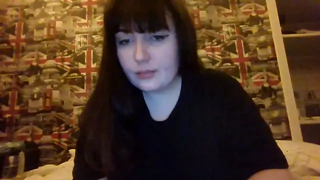 Lynylou's cam snapshot