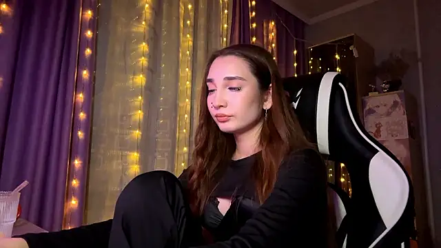 HollyPaw's cam snapshot