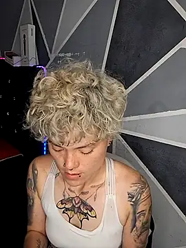 megan_cr's cam snapshot