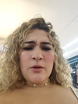 Sara_smiiith211's cam snapshot