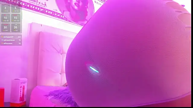 Nia_Seren's cam snapshot