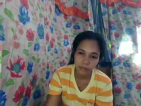 PinaySkinnyGirl's cam snapshot