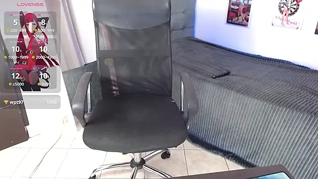 britany_teen18's cam snapshot