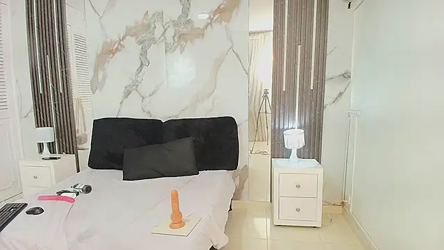 MayaBaker's cam snapshot