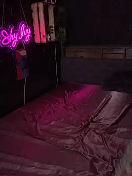 Shy-Ivy's cam snapshot