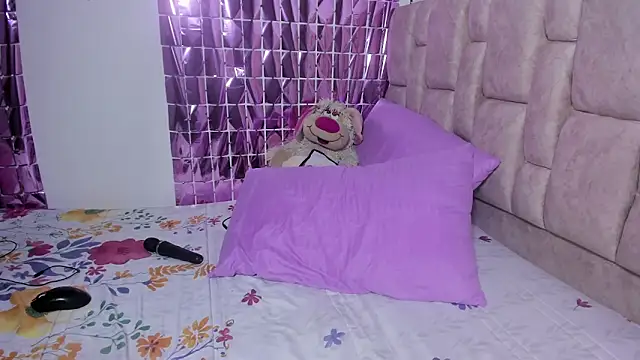 Julietha-evans's cam snapshot