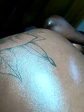 Hugemassivebootie's cam snapshot