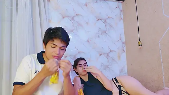 NatyAndAlex's cam snapshot