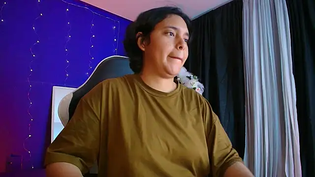 Emmapark_'s cam snapshot