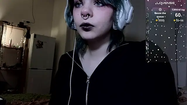 Alice_Zev's cam snapshot