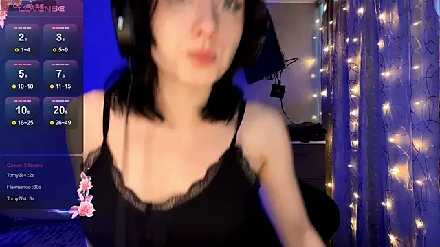 Meowluly's cam snapshot