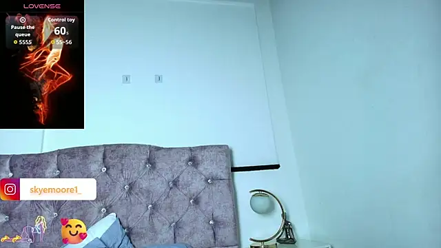 Skye_Moore's cam snapshot