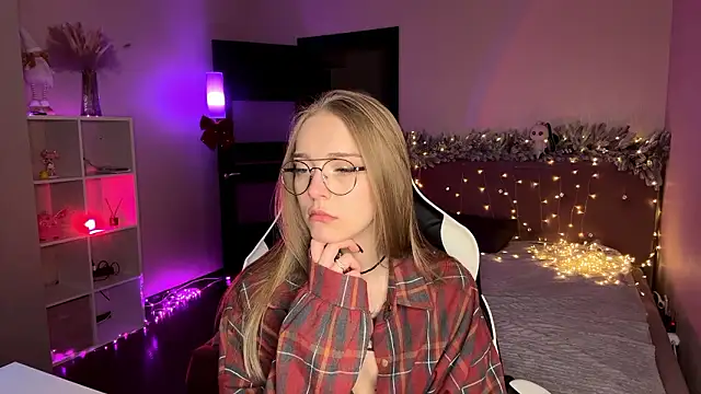 EvaPeace's cam snapshot