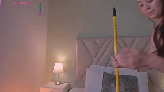 Amelia_Saenz_'s cam snapshot