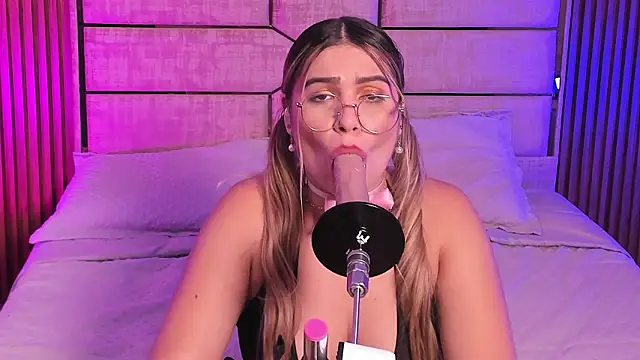 Liiahfontaine's cam snapshot