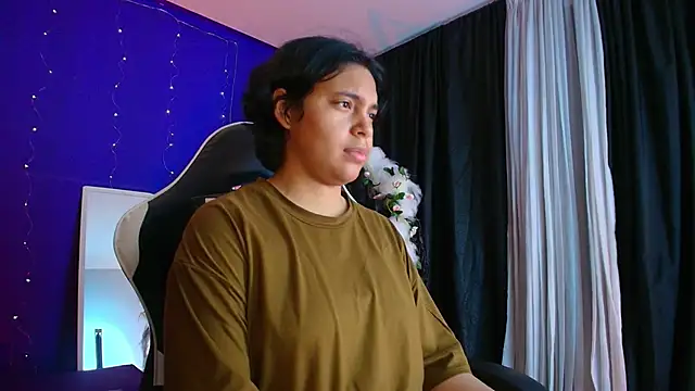 Emmapark_'s cam snapshot