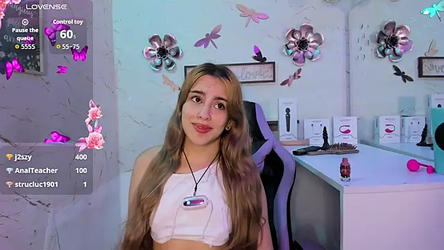 Natasha-Adams's cam snapshot