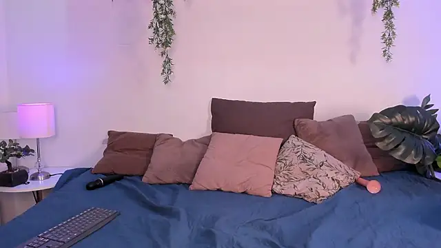 MiaNyxara_dh's cam snapshot