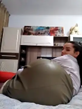 baby_sweet_girl_'s cam snapshot