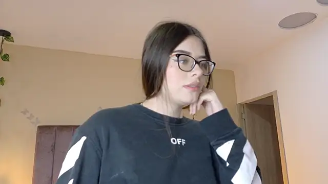 Charlotte_Olsen_'s cam snapshot