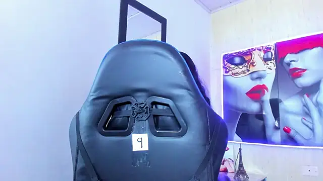 Raven_Rouge_'s cam snapshot