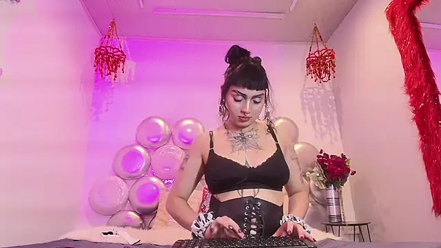 scarlett_venom_'s cam snapshot