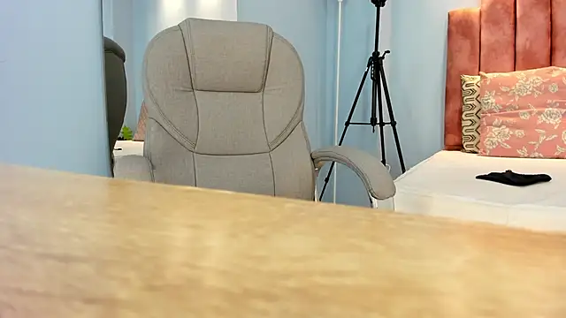 lou_rosse_ live sex cam