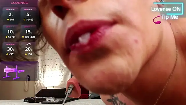 Hornymoan's cam snapshot