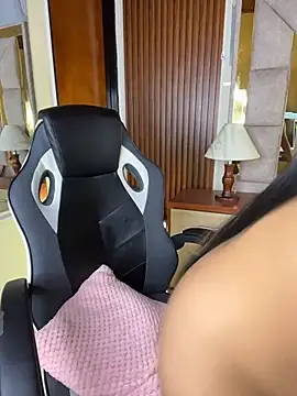 LinnaGardenia live sex cam