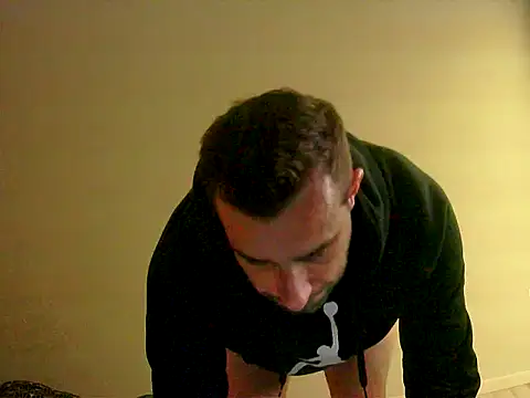 gryzoon's cam snapshot