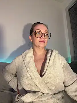 FemDom_RubyKnightXXO live sex cam