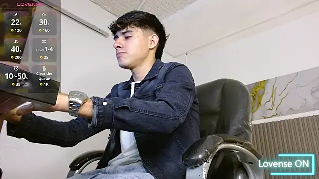 Dyla_n18's cam snapshot