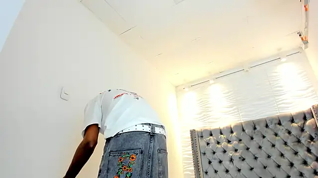 nero_reyd live sex cam