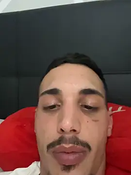 piccolo2002 live sex cam