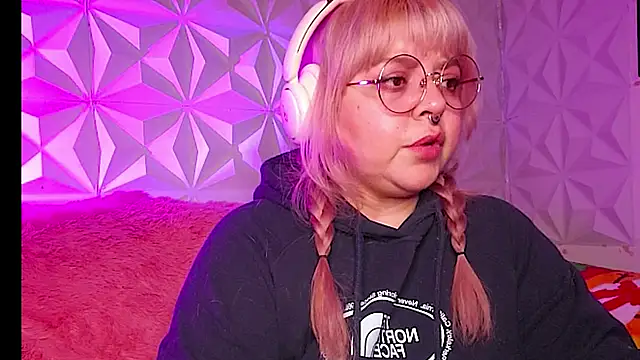 Satyn_doll live sex cam