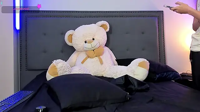 Little_poetryy live sex cam