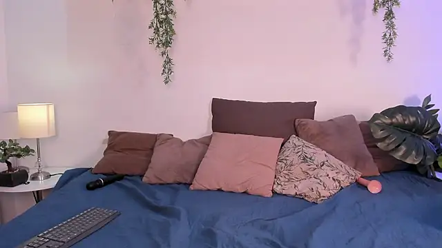 MiaNyxara_dh's cam snapshot