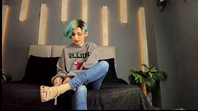 Amy_petitee's cam snapshot