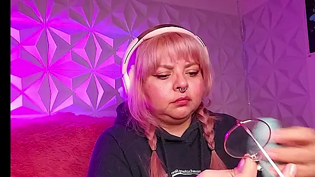 Satyn_doll's cam snapshot