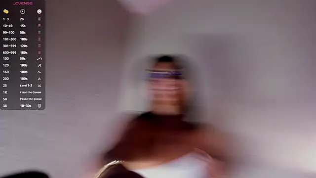 EmillyLim's cam snapshot