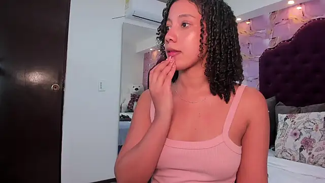 cloe_555's cam snapshot