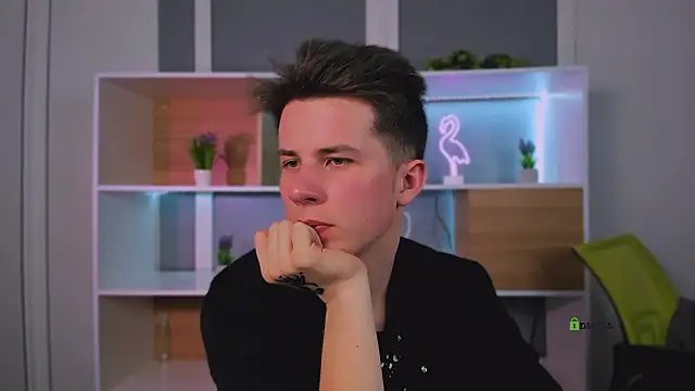 leo_valor's cam snapshot