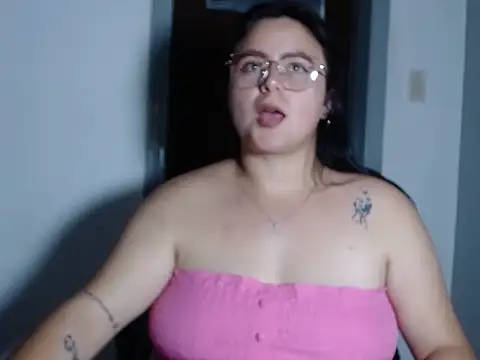 Emacollins_'s cam snapshot